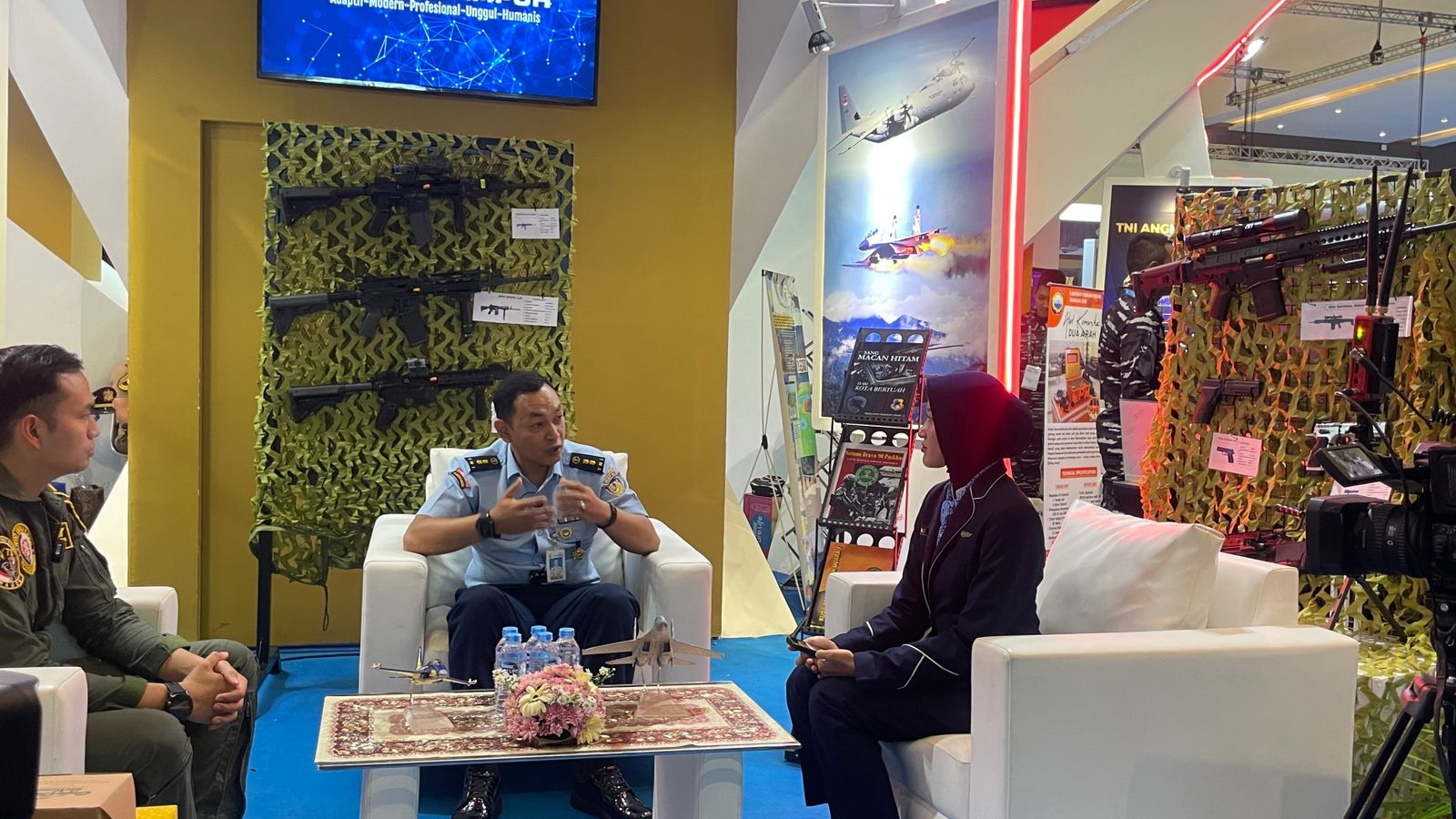 Dispsiau menjadi Narasumber Podcast Dispenau Dalam Pameran Indo Defence 2025